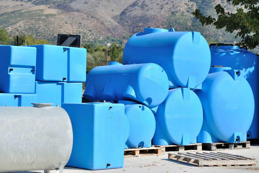 Do Polyethylene Tanks Make Effective Corrosive Chemical Storage Solutions?